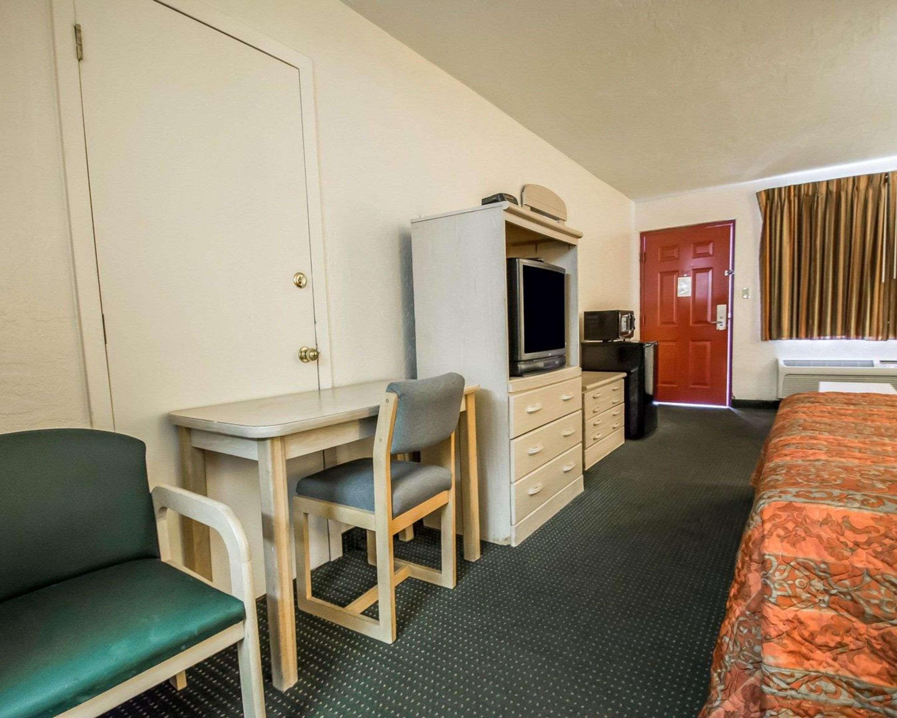 Inn Rodeway - Area Gainesville